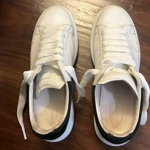 Alexander McQueen Women’s Oversizes Sneaker